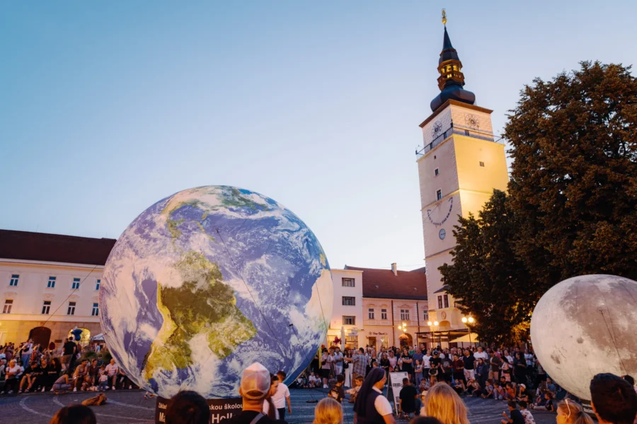 Festival Učiaca sa Trnava na Trojičnom námestí