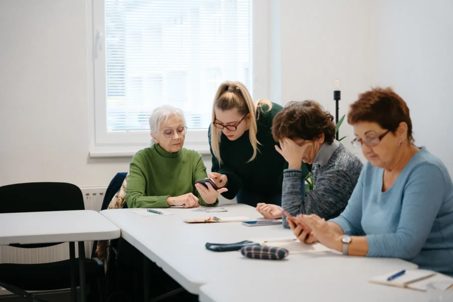 Seniori počas digitálneho vzdelávania